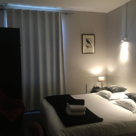 Au Chabichou Hotell Niort Eksteriør bilde