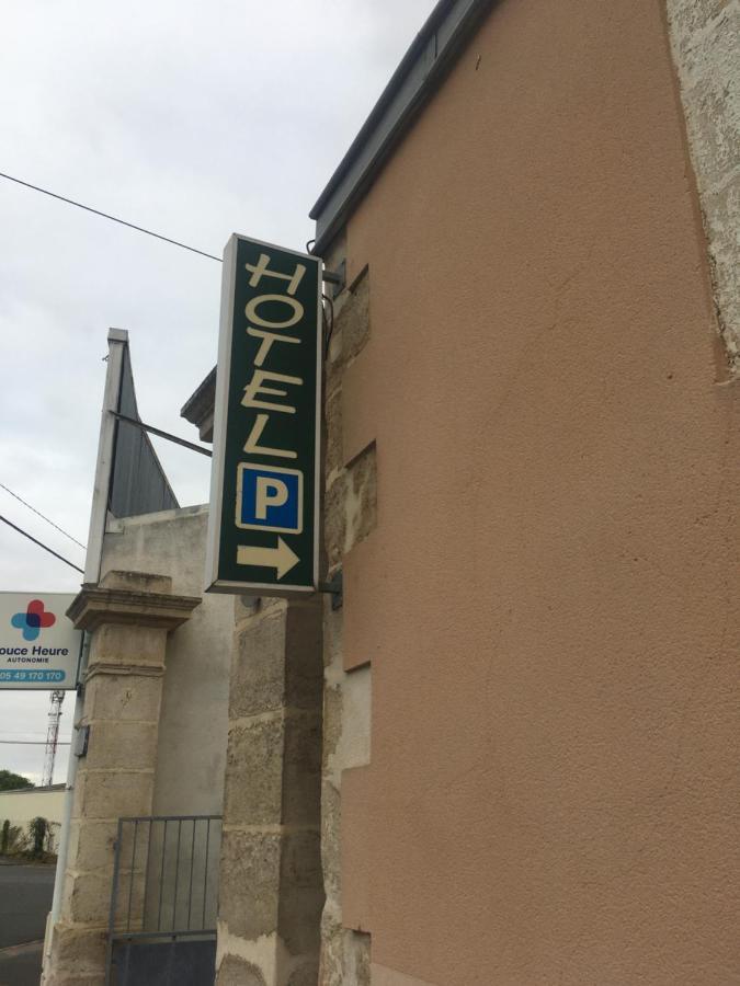 Au Chabichou Hotell Niort Eksteriør bilde