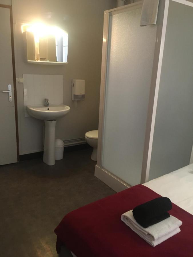 Au Chabichou Hotell Niort Eksteriør bilde