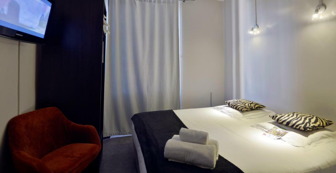 Au Chabichou Hotell Niort Eksteriør bilde