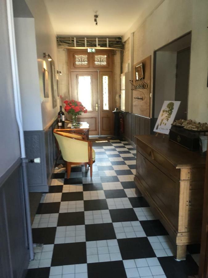 Au Chabichou Hotell Niort Eksteriør bilde